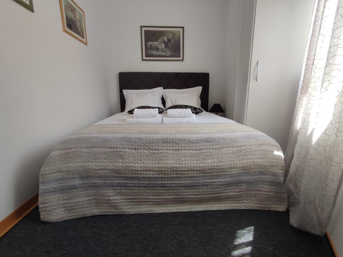 Apartment Sandrica Стоморска Екстериор снимка