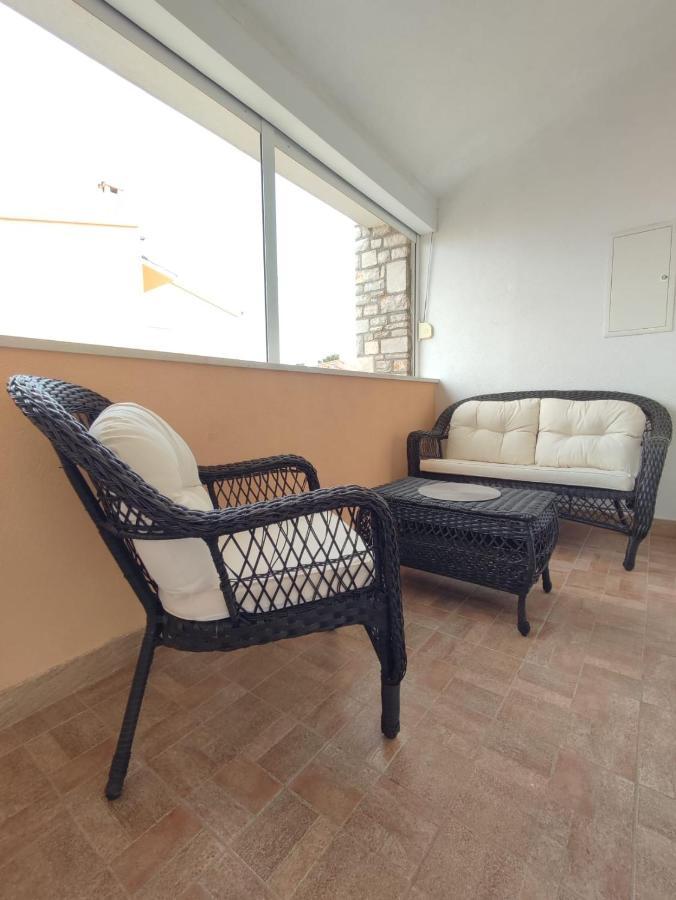 Apartment Sandrica Стоморска Екстериор снимка