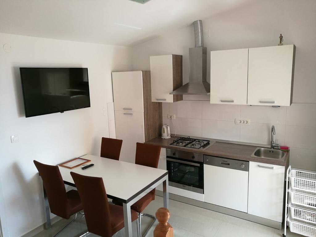 Apartment Sandrica Стоморска Екстериор снимка